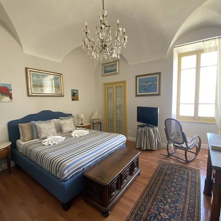 Casa D'Artista B&B Di Charme アラッシオ エクステリア 写真